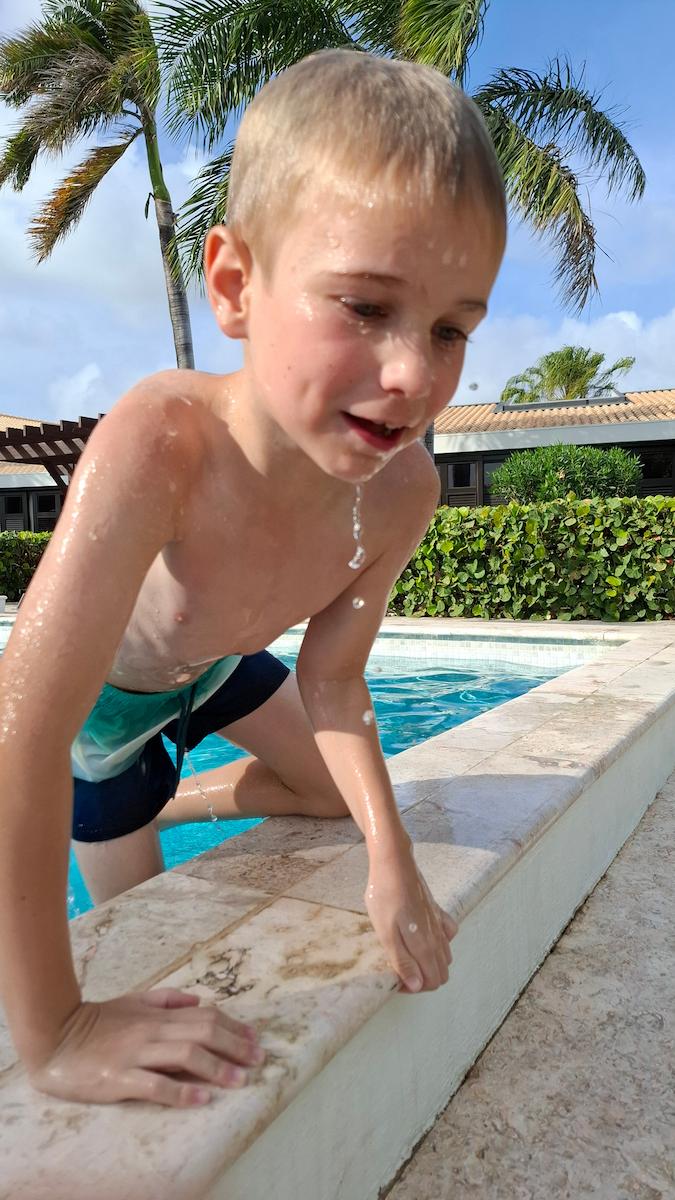 BlueBay resort Niels in zwembad